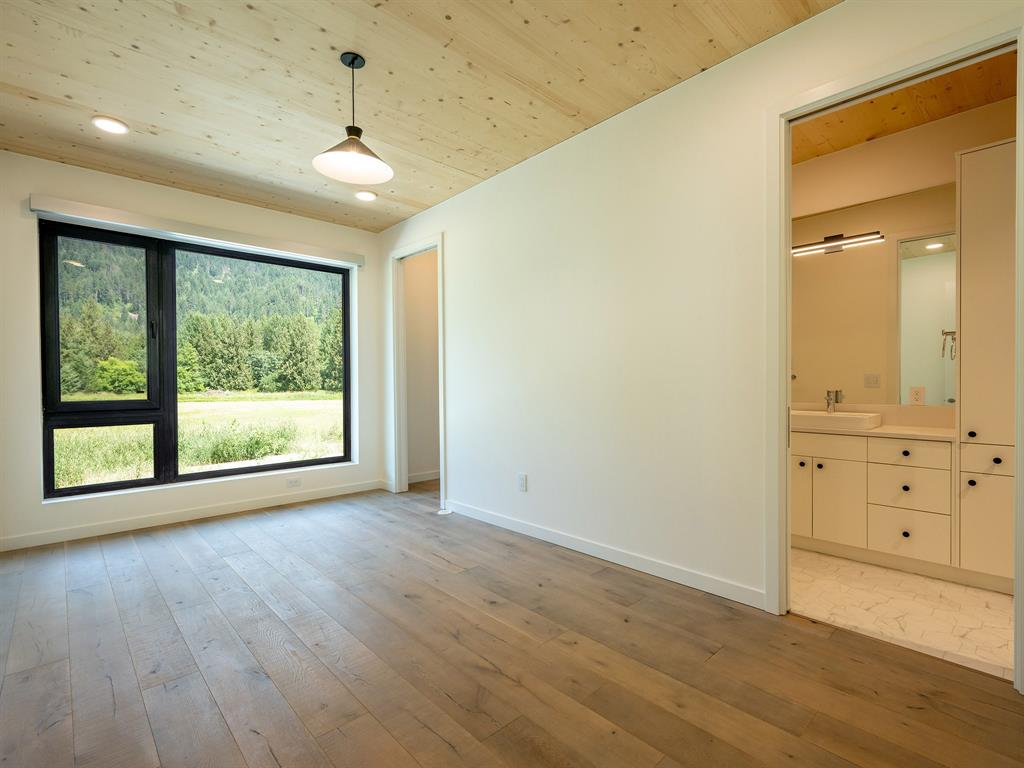 3085 Lois Road, Pemberton, BC, V0N 2L2 - 18