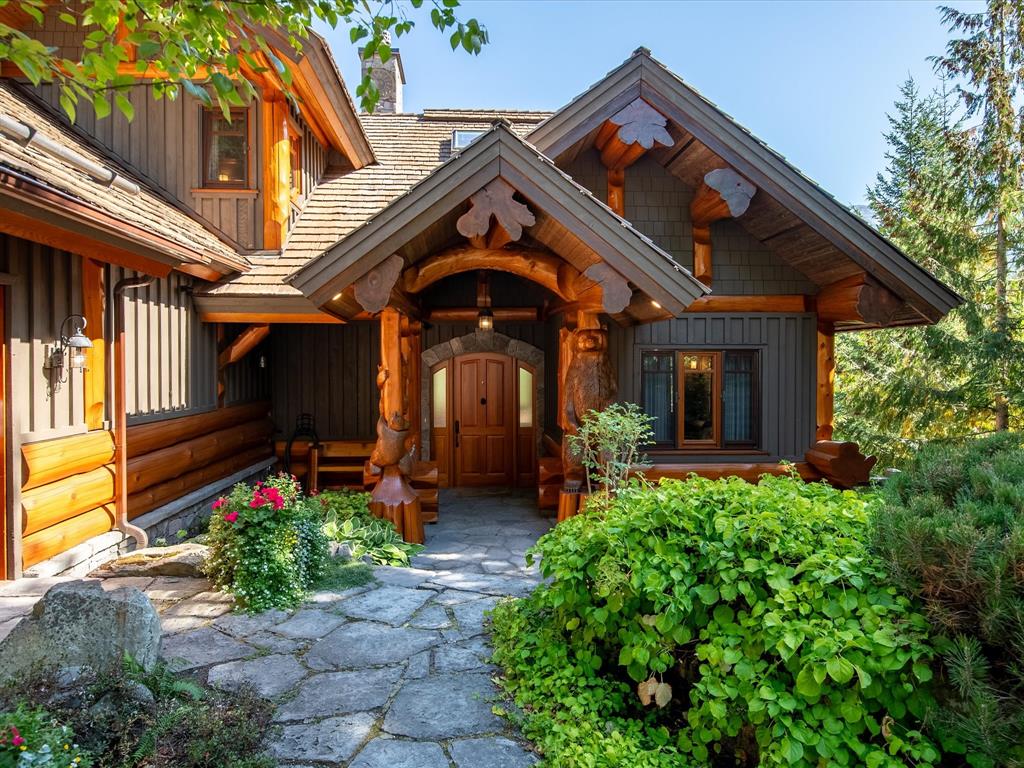 7448 Treetop Lane, Whistler, BC, V8E 0E9 - 4