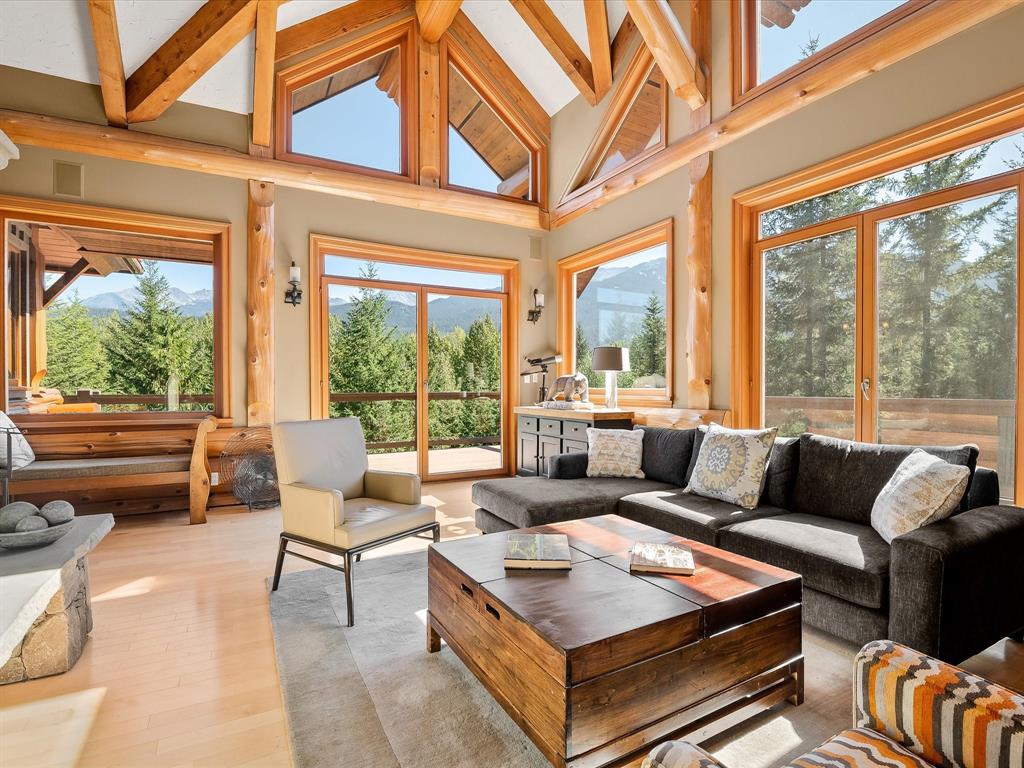 7448 Treetop Lane, Whistler, BC, V8E 0E9 - 5