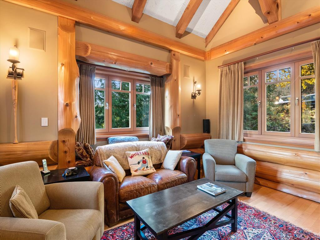7448 Treetop Lane, Whistler, BC, V8E 0E9 - 8