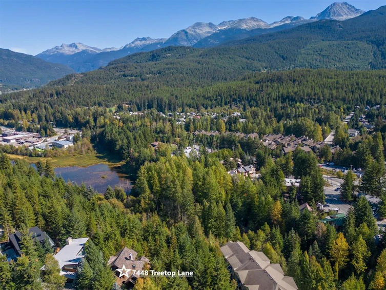 7448 Treetop Lane, Whistler, BC, V8E 0E9 - 17