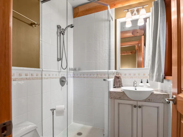 7448 Treetop Lane, Whistler, BC, V8E 0E9 - 21