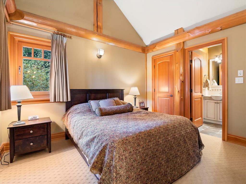 7448 Treetop Lane, Whistler, BC, V8E 0E9 - 22