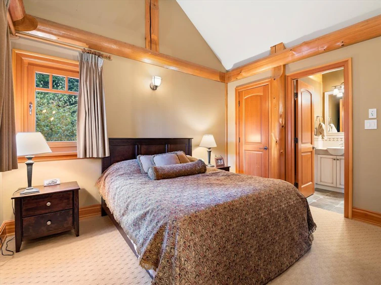 7448 Treetop Lane, Whistler, BC, V8E 0E9 - 22