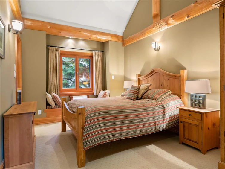 7448 Treetop Lane, Whistler, BC, V8E 0E9 - 24