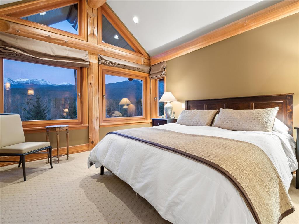 7448 Treetop Lane, Whistler, BC, V8E 0E9 - 28