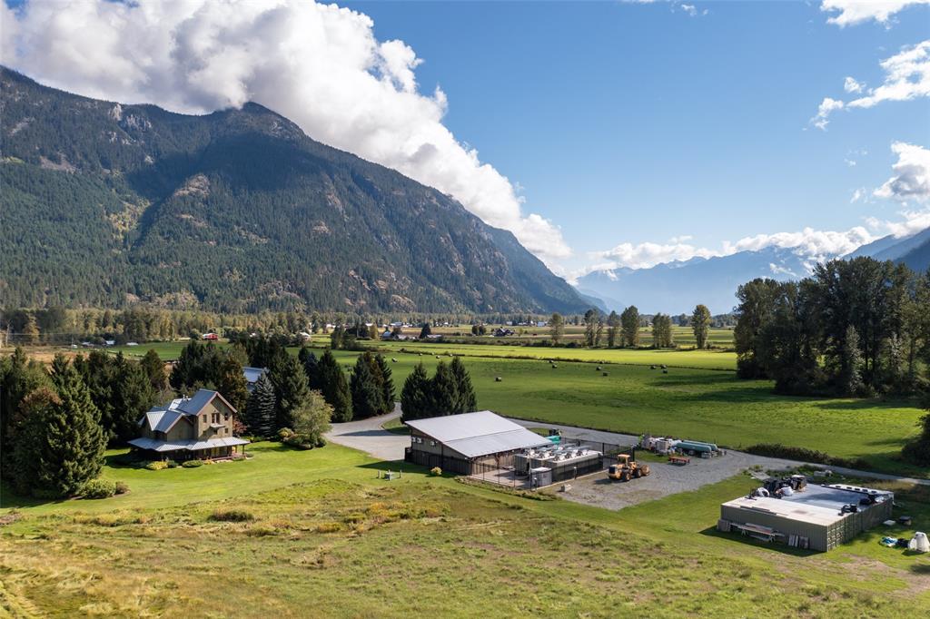 8891 Pemberton Meadows Road, Pemberton, BC, V0N 2L2