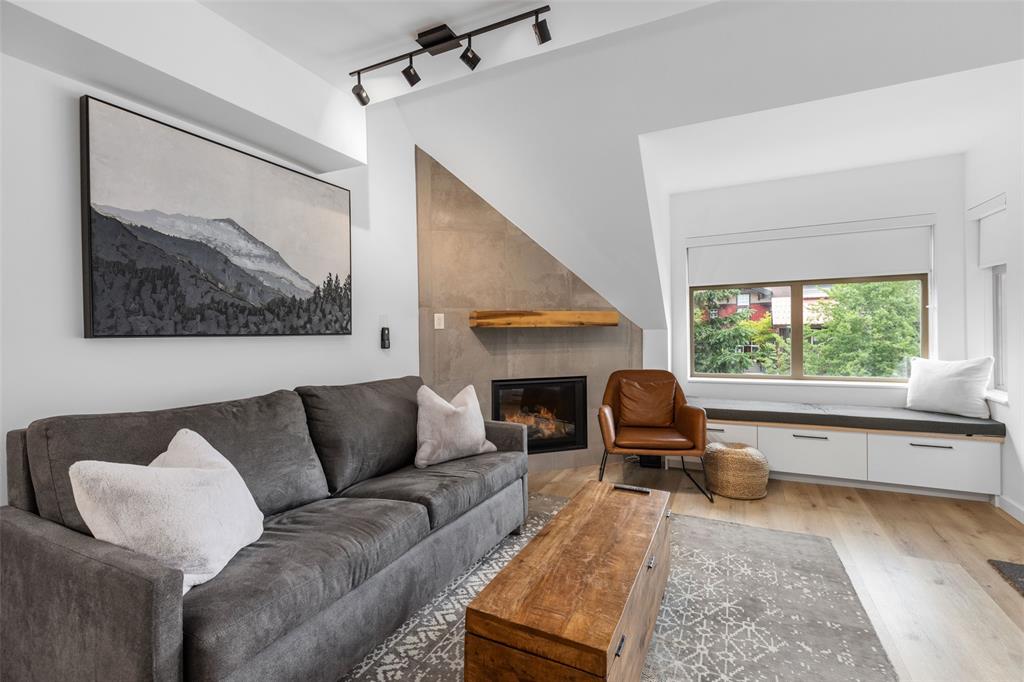 215-2050 Lake Placid Road, Whistler, BC, V0N 1B2