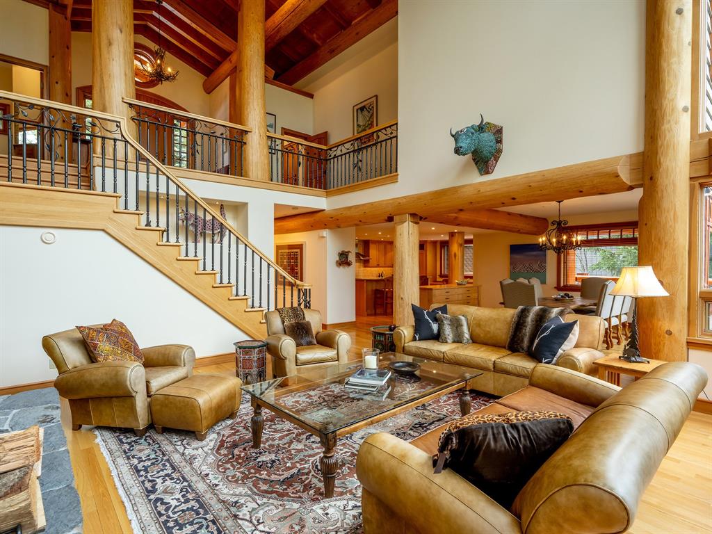 3826 Sunridge Drive, Whistler, BC, V8E 0W1 - 3