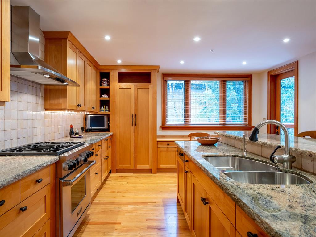 3826 Sunridge Drive, Whistler, BC, V8E 0W1 - 7