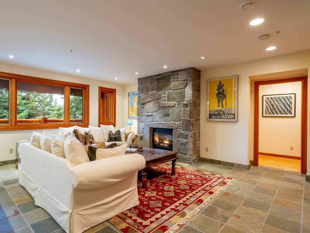 3826 Sunridge Drive, Whistler, BC, V8E 0W1 - 16