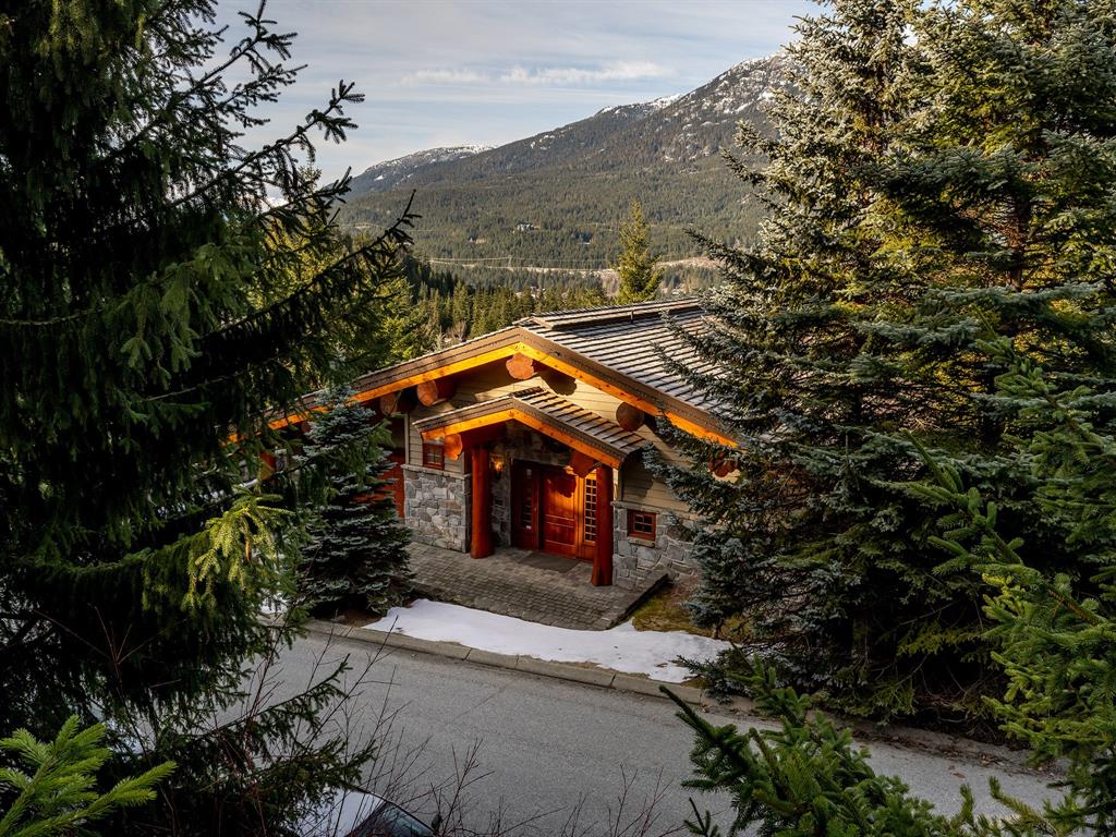 3826 Sunridge Drive, Whistler, BC, V8E 0W1 - 30